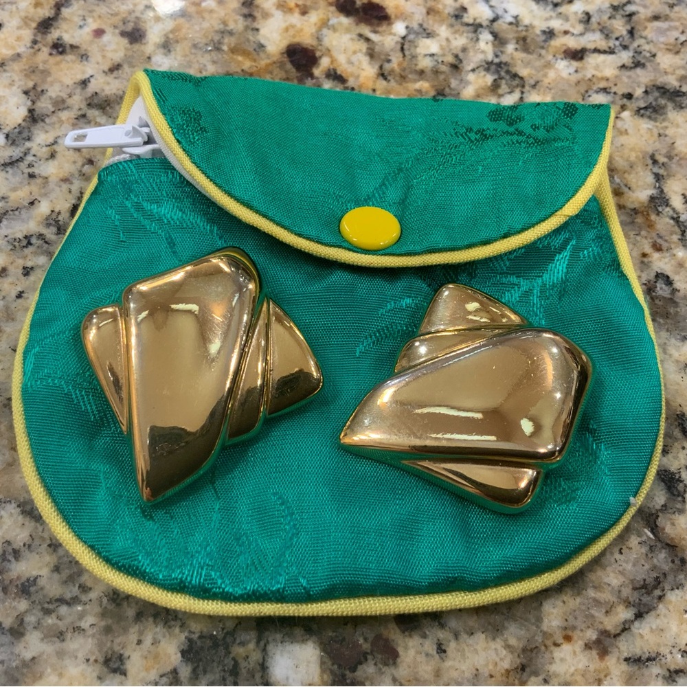 VINTAGE ESTEE LAUDER CLIP EARRINGS